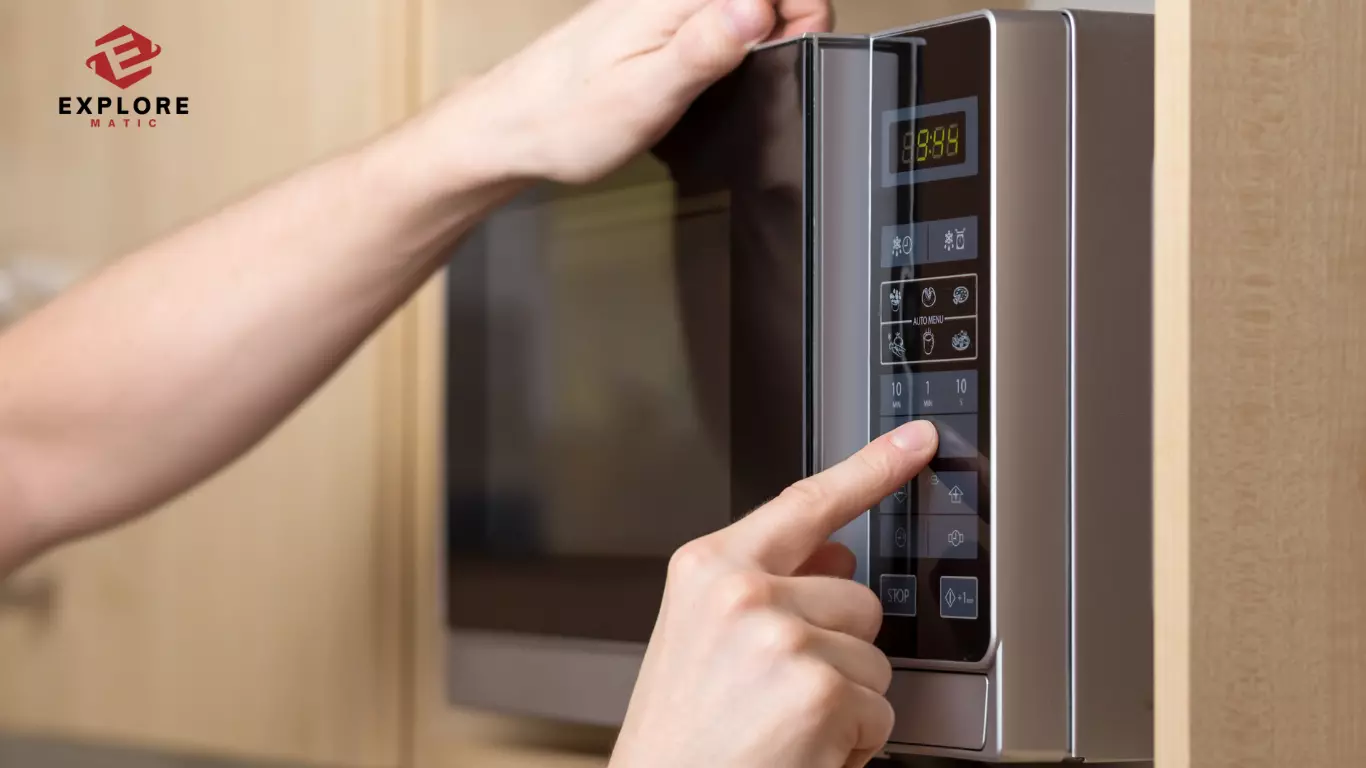 Convection Oven vs. Microwave Which Is Better for Your Kitchen - explorematic.com
